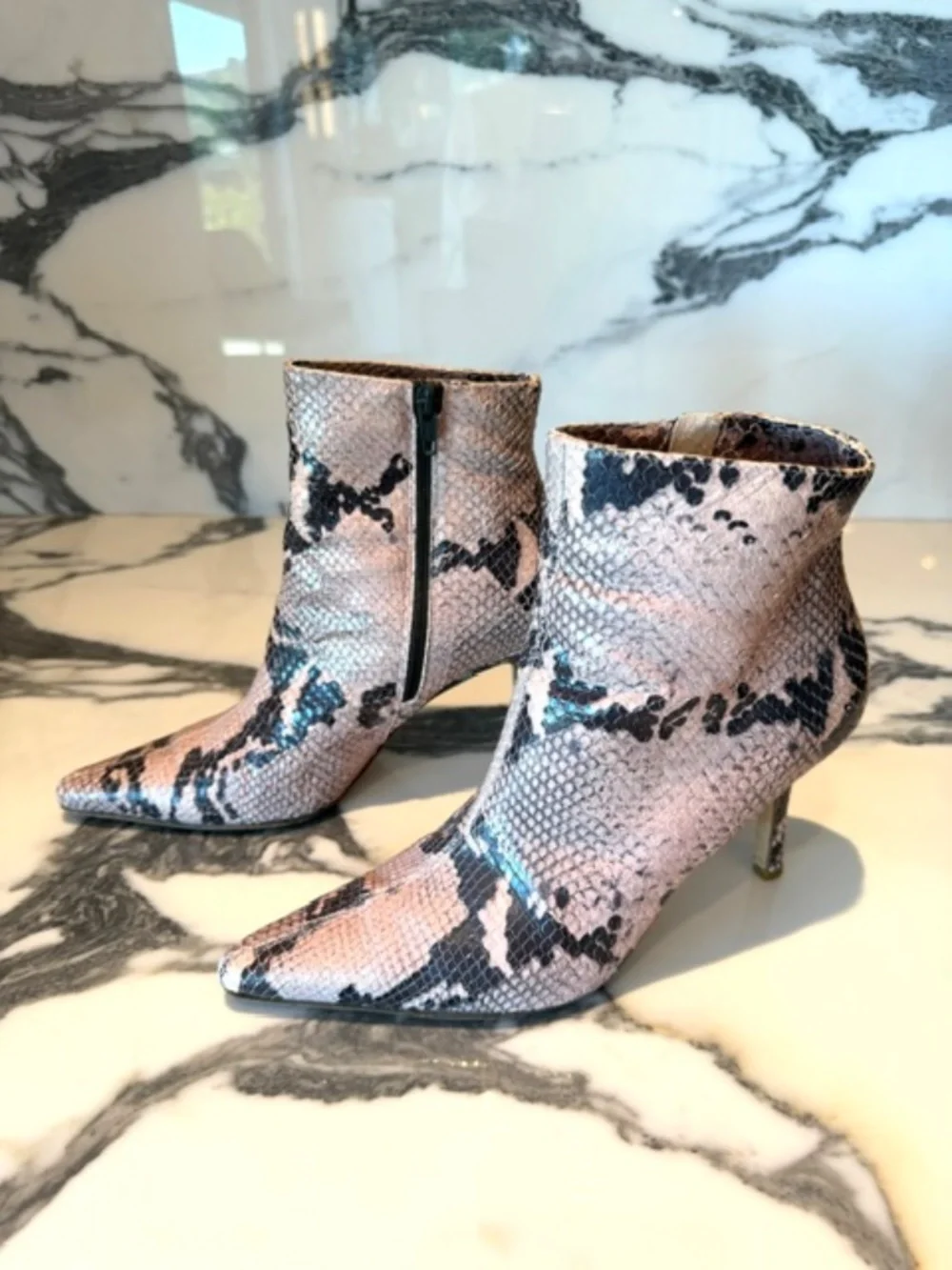 Pink Pointed Toe Python, Kitten Heel. - Picture 2 of 9